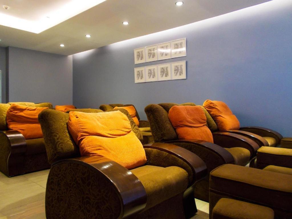 Avenue Suites Hotel&Spa Bacolod Extérieur photo