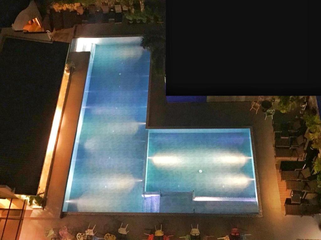 Avenue Suites Hotel&Spa Bacolod Extérieur photo