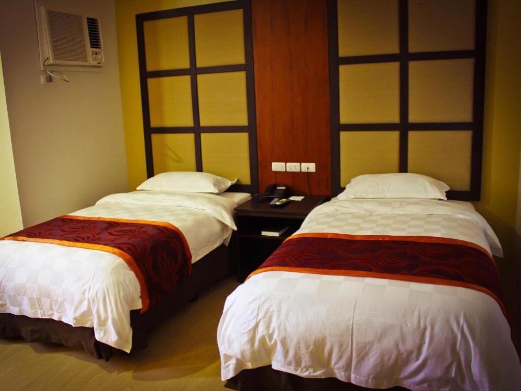 Avenue Suites Hotel&Spa Bacolod Extérieur photo