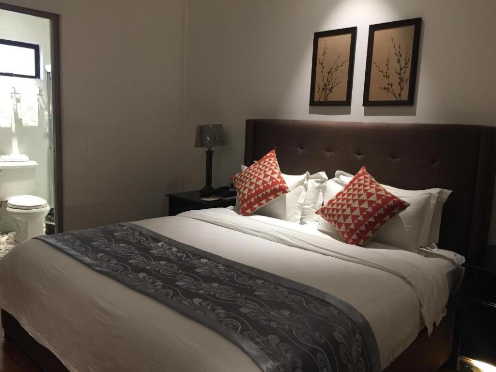 Avenue Suites Hotel&Spa Bacolod Extérieur photo