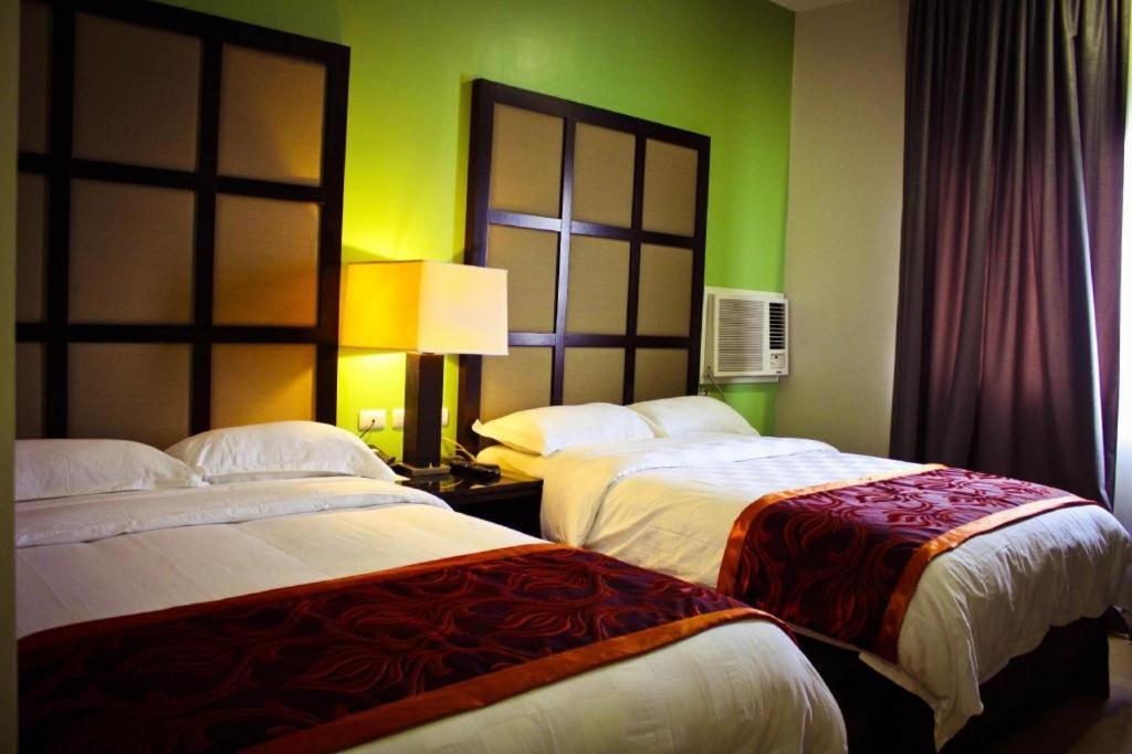 Avenue Suites Hotel&Spa Bacolod Extérieur photo