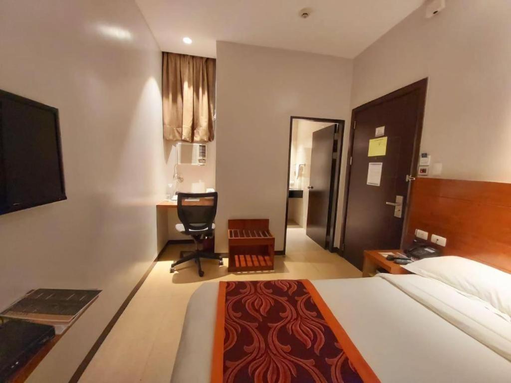 Avenue Suites Hotel&Spa Bacolod Extérieur photo