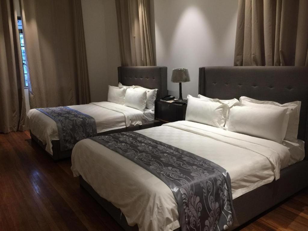 Avenue Suites Hotel&Spa Bacolod Extérieur photo