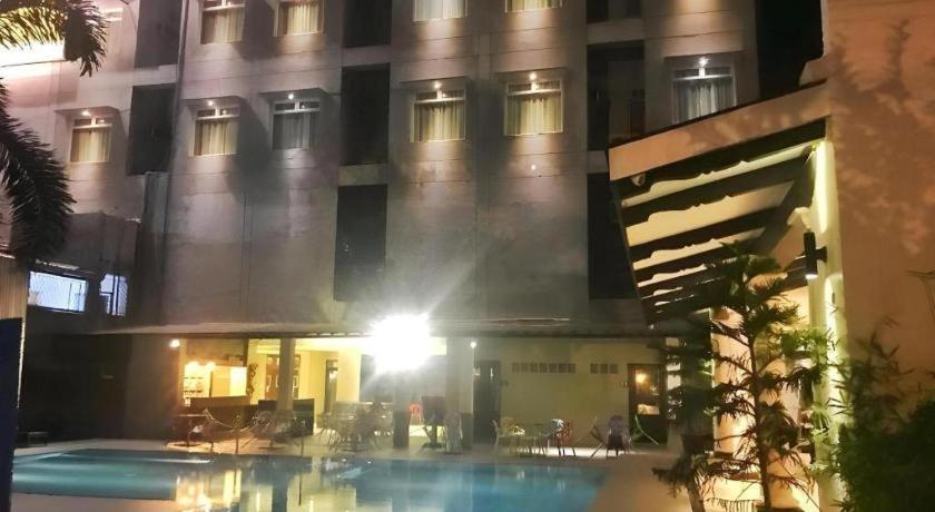 Avenue Suites Hotel&Spa Bacolod Extérieur photo