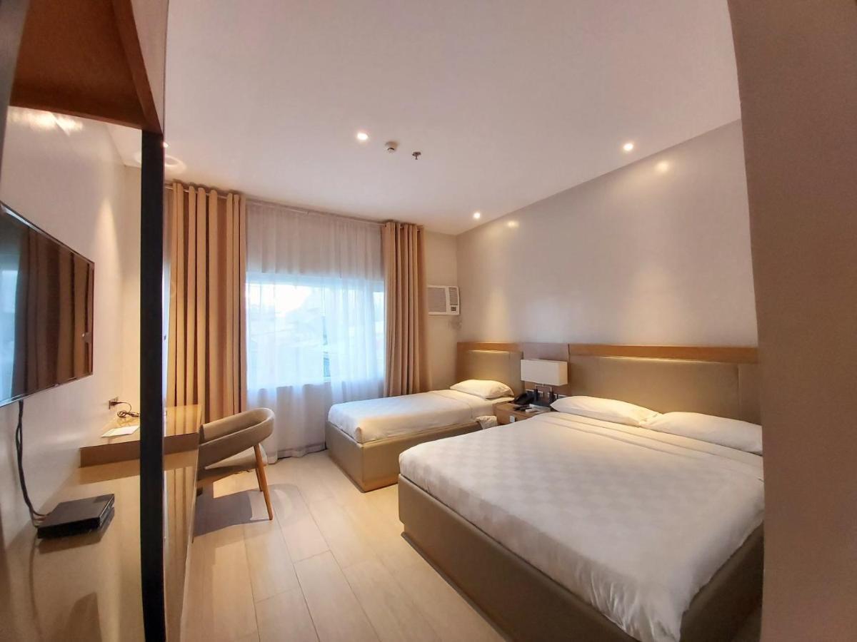 Avenue Suites Hotel&Spa Bacolod Extérieur photo